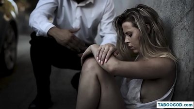 Histórias Kinky: rapariga adolescente sem abrigo